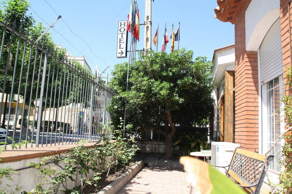 Hotel La Masia Portbou Luaran gambar